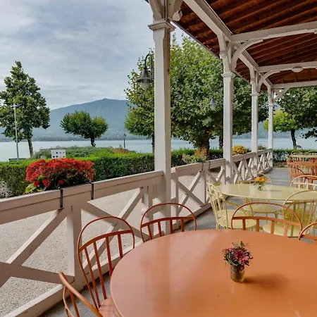 Le Pavillon Des Fleurs 2*